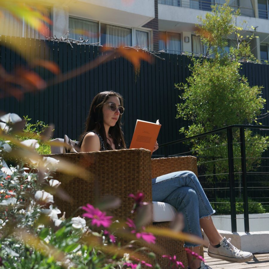 Leyendo Terraza
